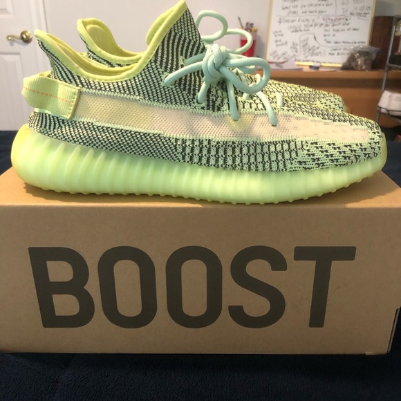adidas Yeezy Boost 350 V2 Yeezreel - Picture 5 of 7